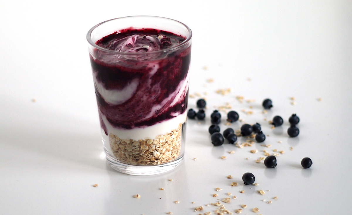 Fruchtjoghurt mit Haferflocken – ein gesunder Start in den Tag!