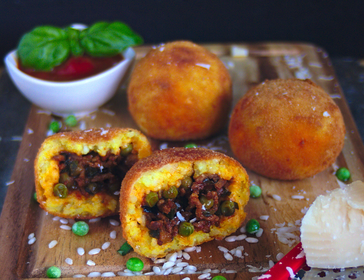 Unser italienisches Menü - als Antipasti: Arancini di riso - gefüllte ... Unser italienisches Menü - als Antipasti: Arancini di riso - gefüllte ...