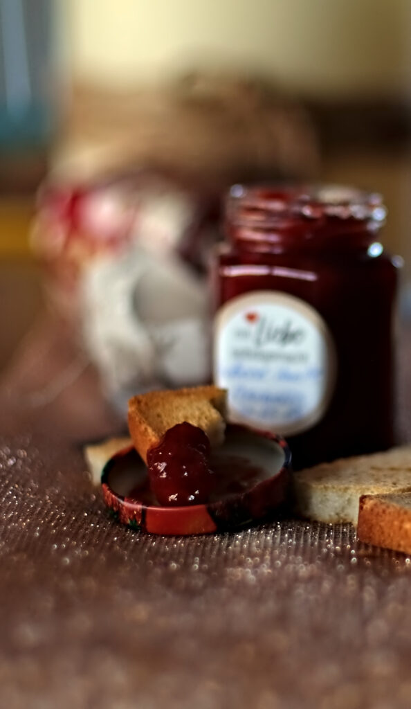 Türchen Nr.20: Erdbeere-Vanille-Amaretto-Marmelade! - Mach was Leckeres