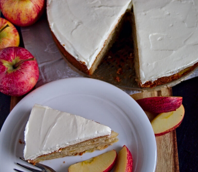 saftiger Apfelkuchen mit Schmand-Topping! - Mach was Leckeres