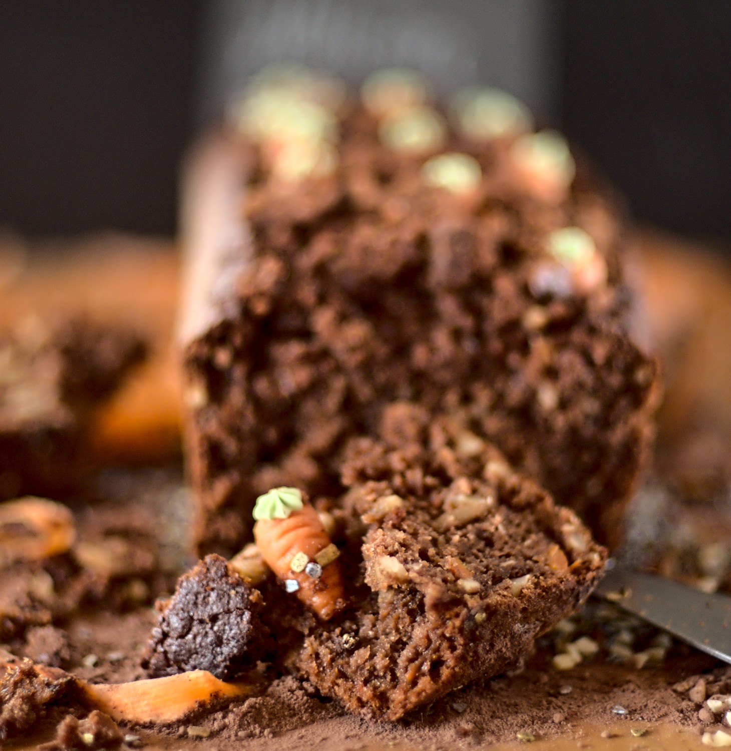 Schokoladen-Möhren-Kuchen als ein leckeres Möhrenbeet! - Mach was Leckeres