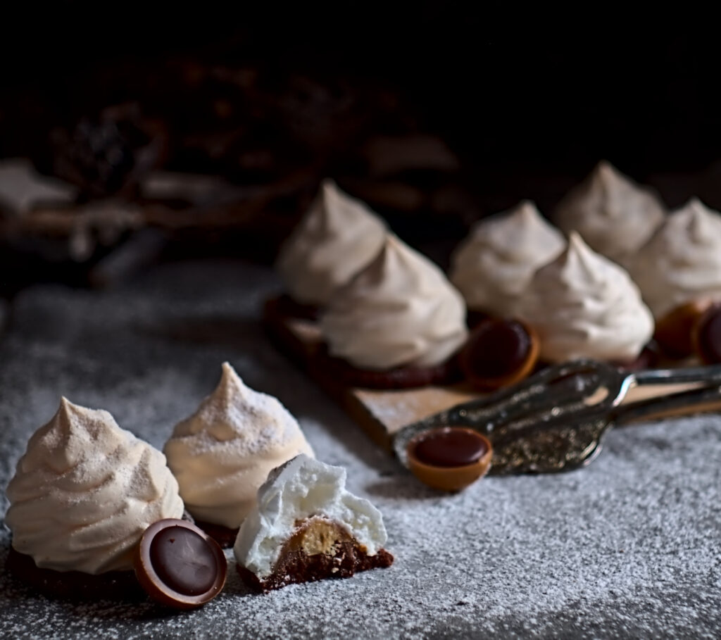 Feenküsse - leckere Toffifee-Plätzchen mit Baiser-Haube! - Mach was ...