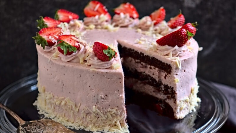 cremige Erdbeer-Sahne-Torte leicht gemacht!