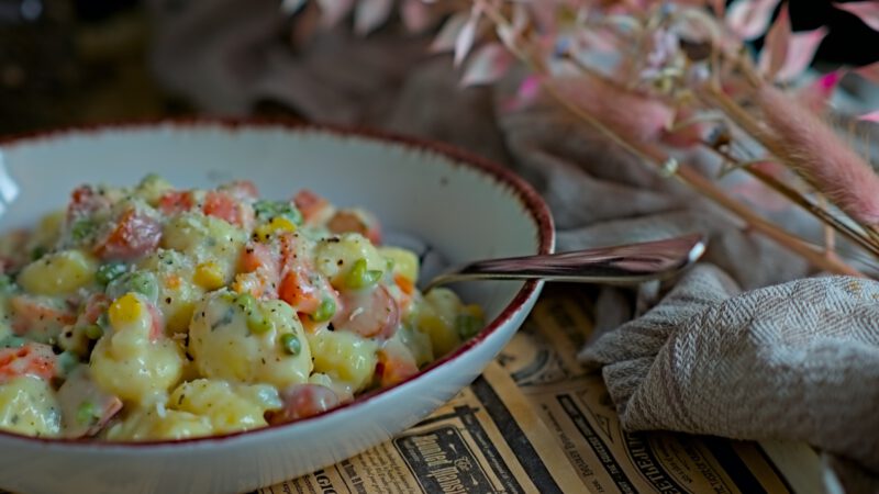 Gnocchi One Pot mit Buttergemüse und Würstchen!