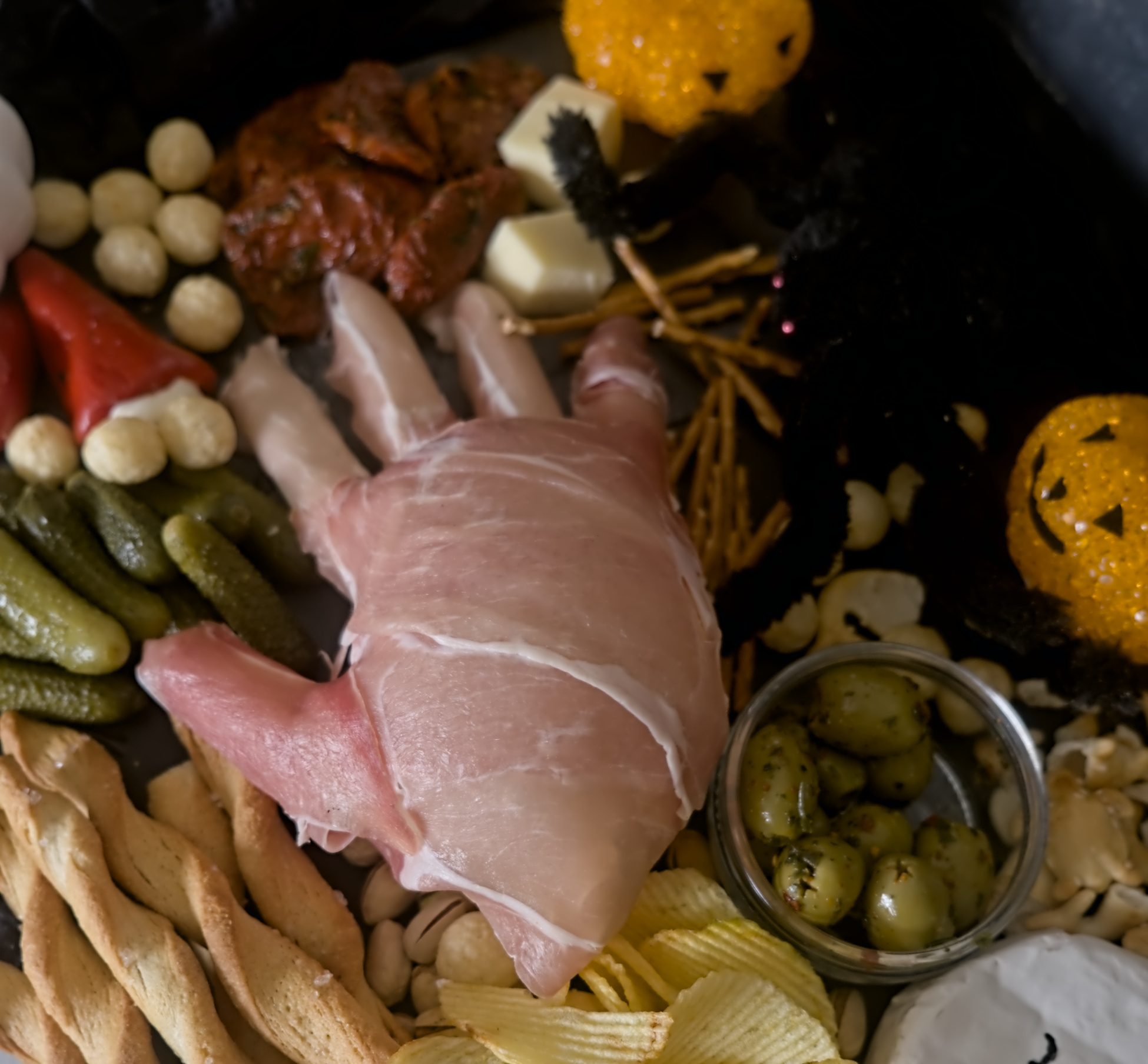 Herzhaftes Halloween Snack-Bread: Gruselig & Lecker