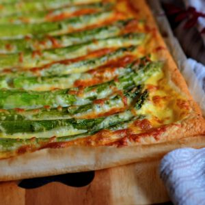 schnelle Spargeltarte mit Blätterteig