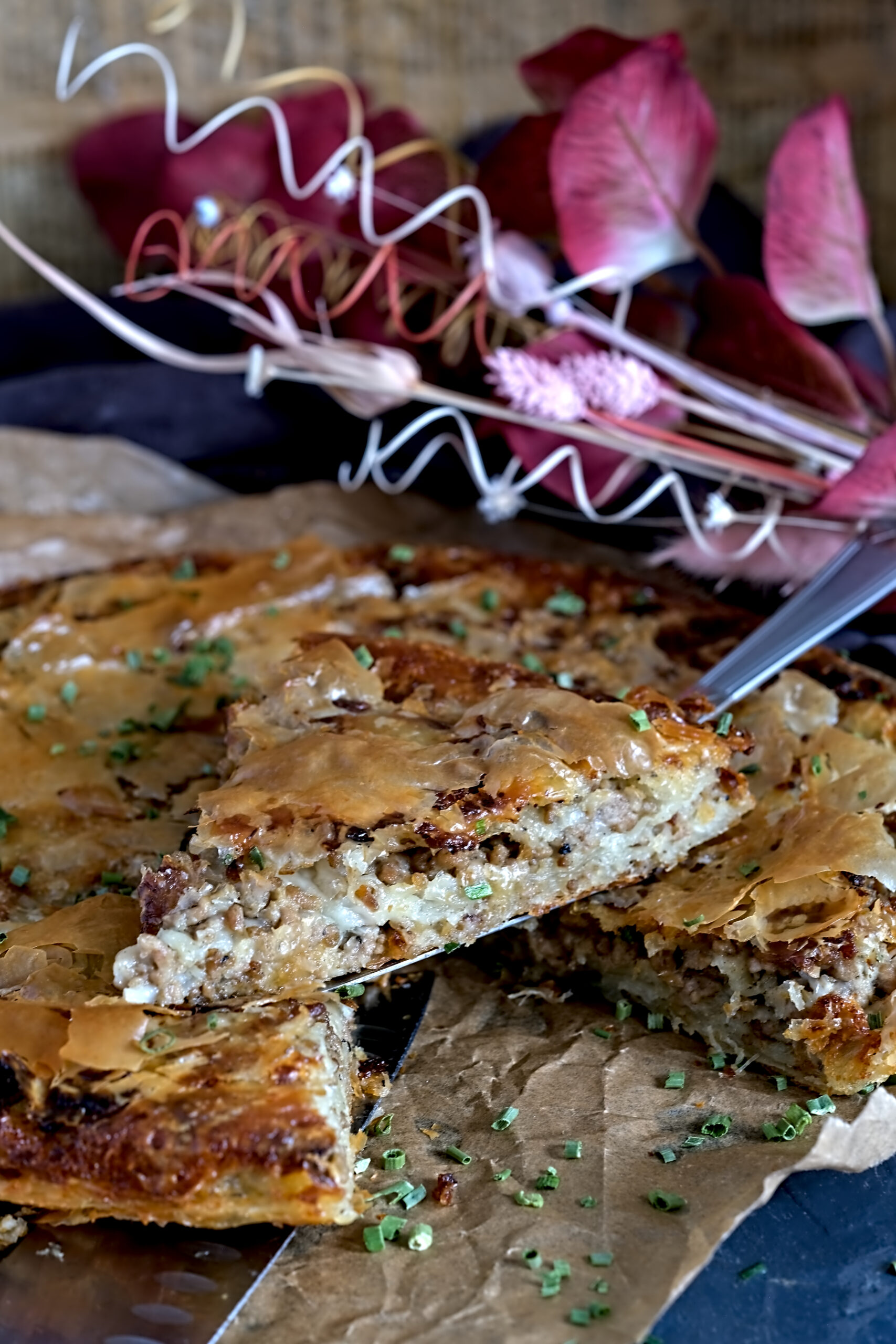 burek sa mesum- kroatischer Gehacktes-Strudel