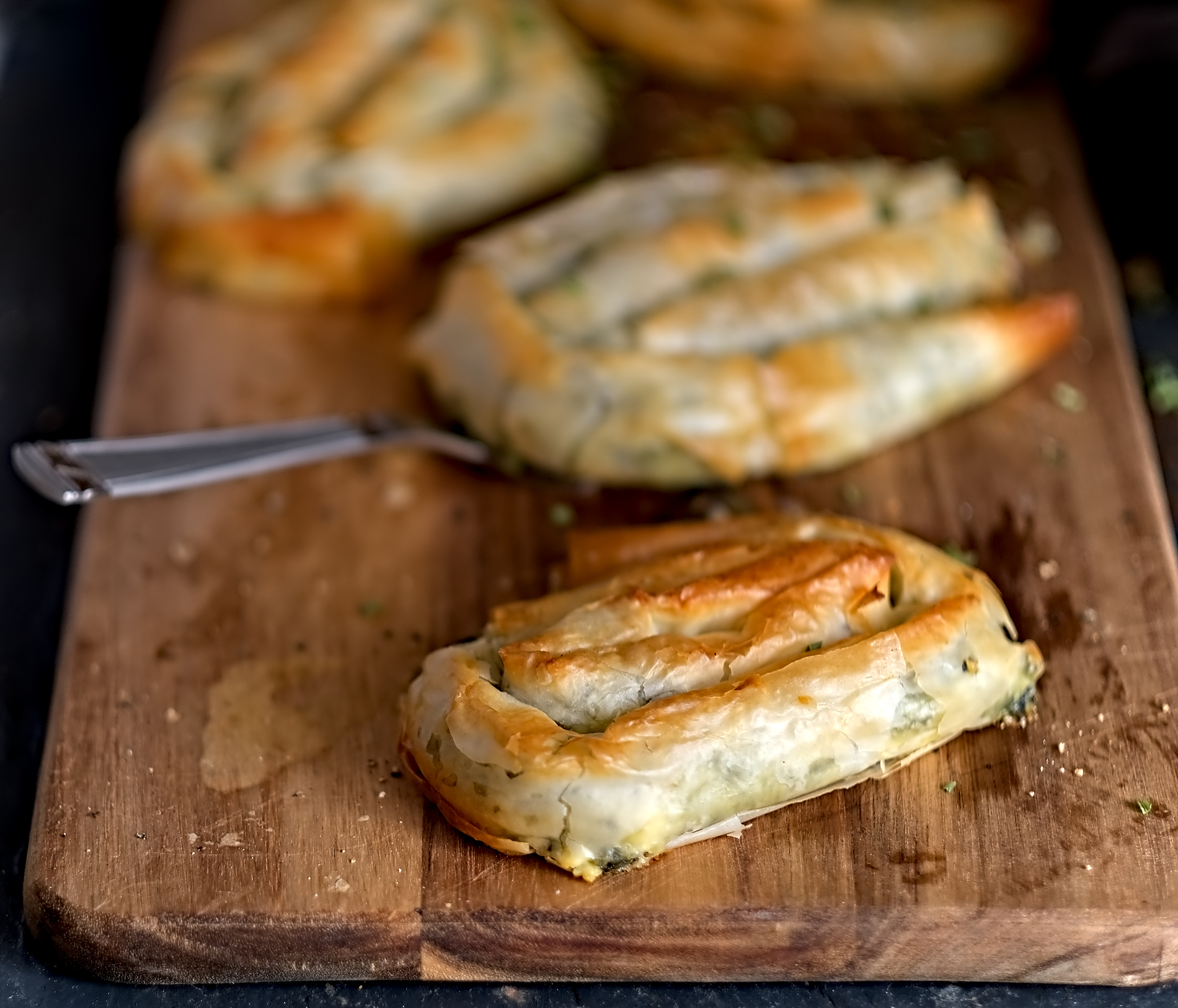 burek sa spinatom – kroatischer Spinatstrudel