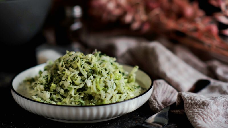 Spitzkohl-Gurken-Salat – mit viel Dill!