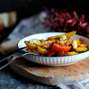Ofenkartoffeln mit Kürbis, Walnuss und Feta vom Blech